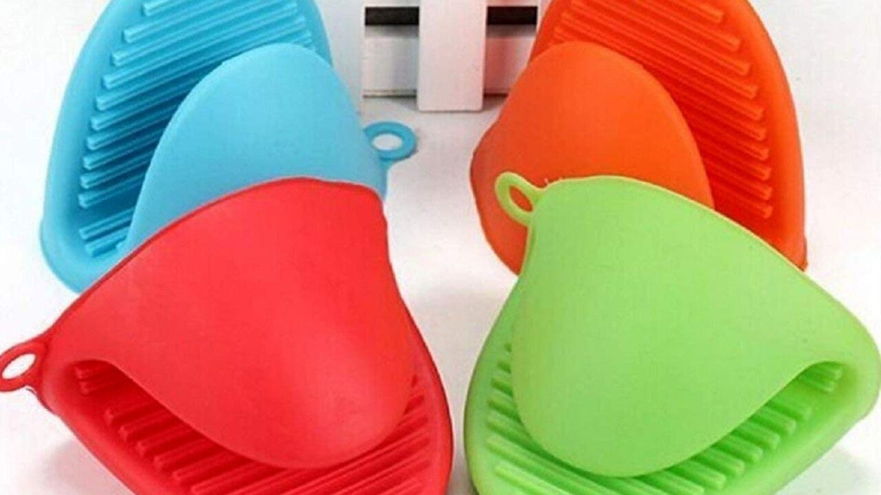 Silicone Heat Resistant Cooking Potholder for Kitchen Cooking and Baking Pack of 1 pc