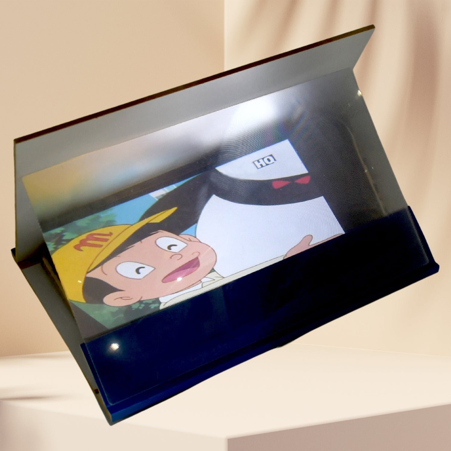 Mobile Phone Screen Magnifier Enlarged Display for Movies, Videos, Gaming & Reading - Image 2