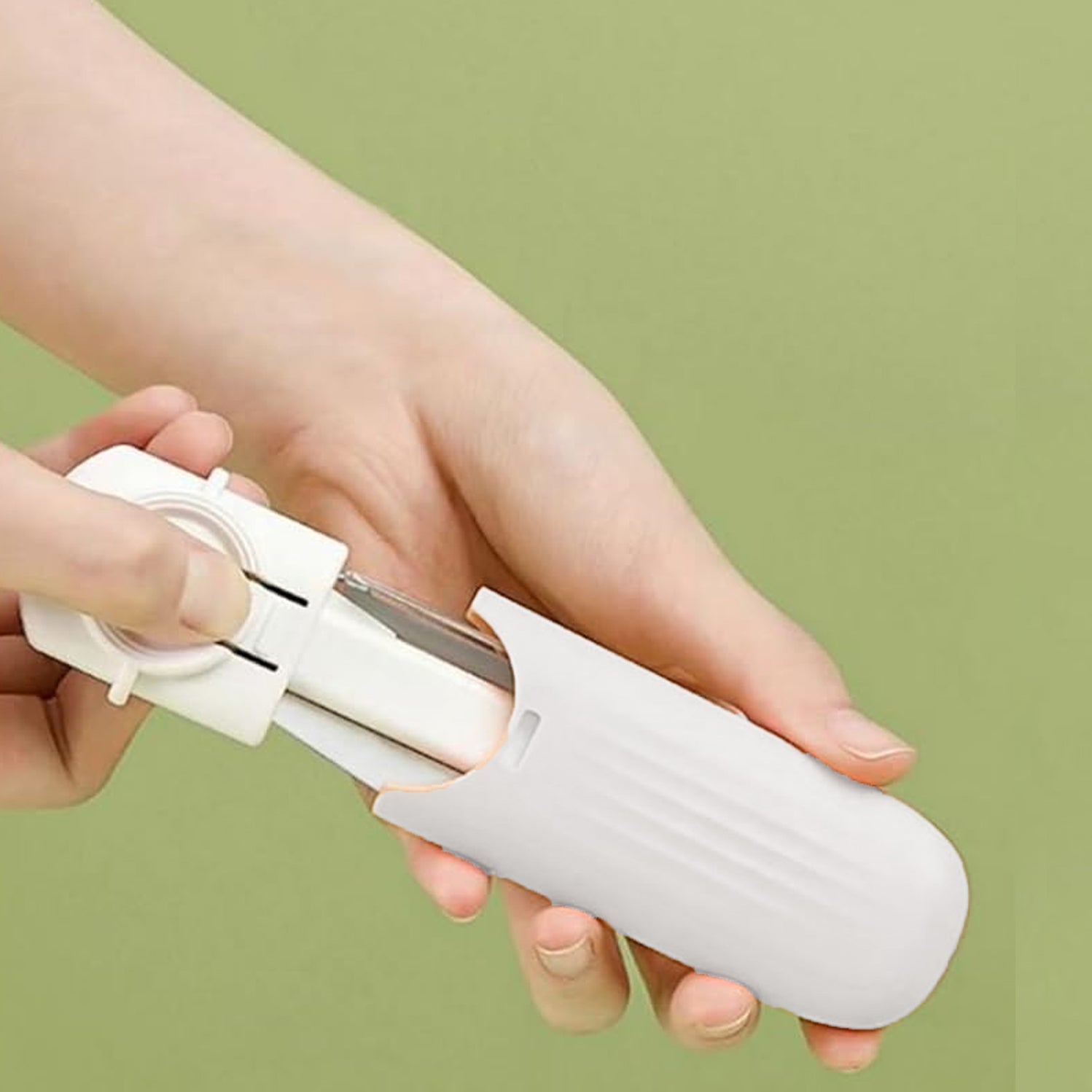 2 in 1 Stainless Steel Knife and Peeler with Protective Case - Image 4